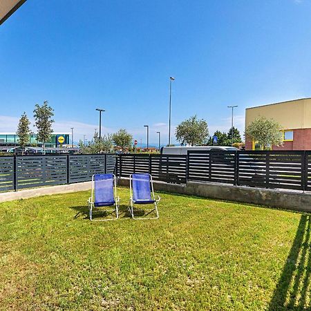 Ferienwohnung Una Terrazza Sul Lago A2 Con Piscina By Wonderful Italy Peschiera del Garda Exterior foto